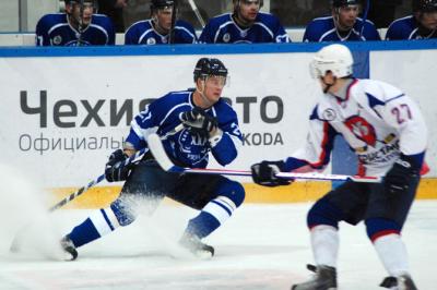 ХК «Рязань» дома проиграл саратовскому «Кристаллу»